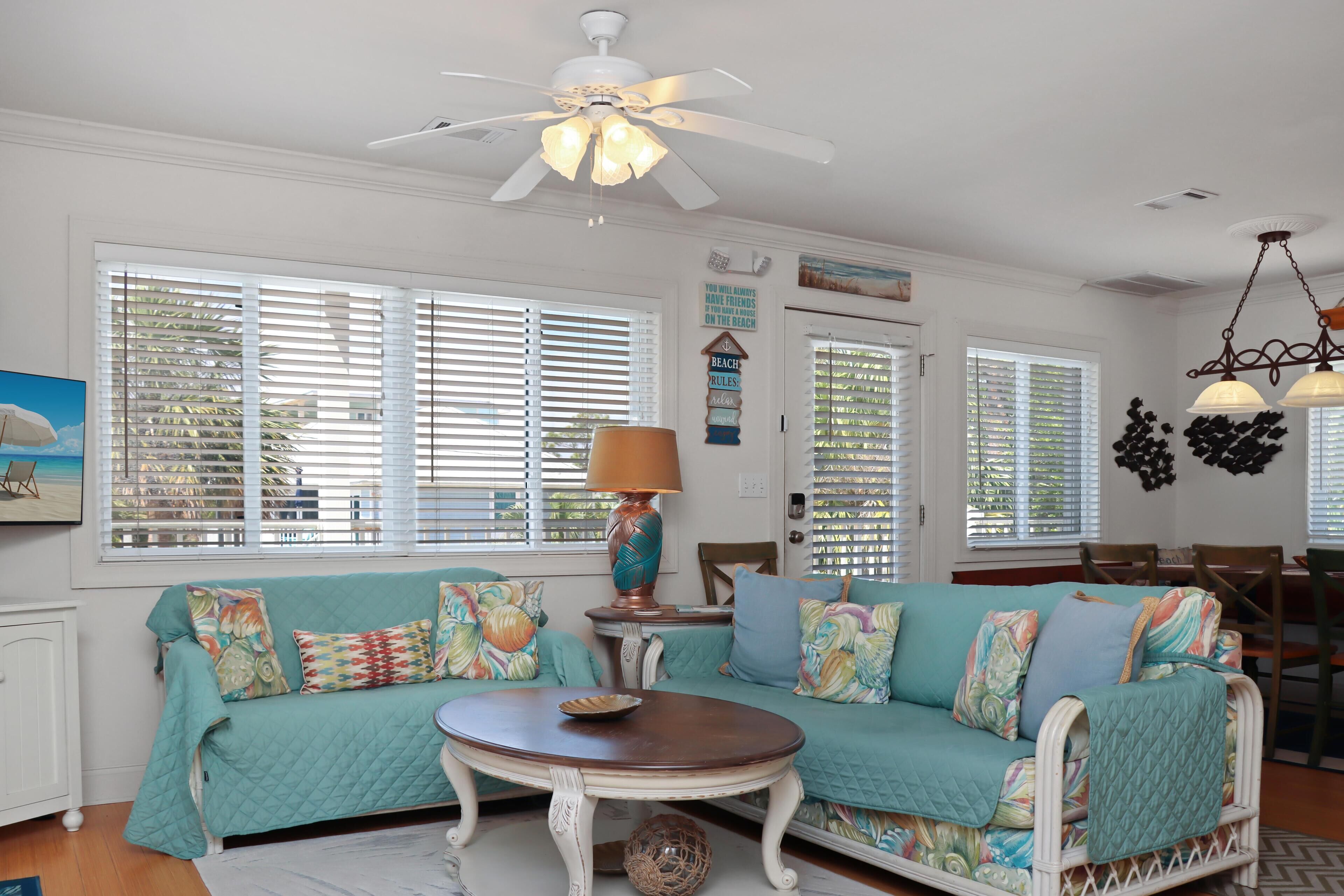 House, Multiple Beds (Palmetto Breeze) | Living area