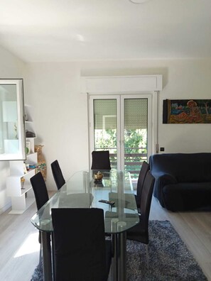 Dining - Between lakes and mountains a detached cottage with garden and view. (Gemonio)