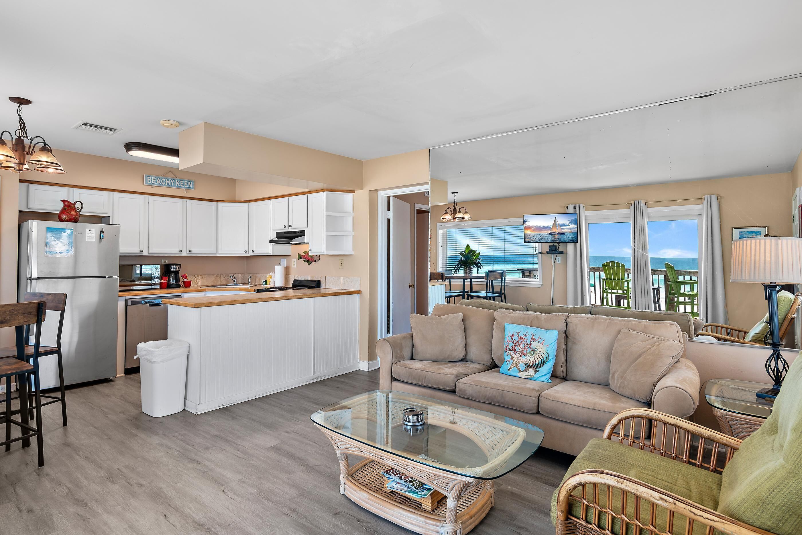 Casa, 1 cama King e sofá-cama (Capri by the Gulf 108 - Beachy Keen B) | Área de estar