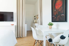1 chambre, lit parapluie, Wi-Fi, draps fournis