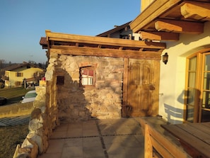 Outdoor dining - Cozy vacation apartment in Höslwang with views of the Chiemgau Alps and lakes (Höslwang)