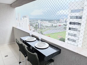 Basic Apartment | Dining - iFlat Brookfield Towers BT3004 (Goiania)