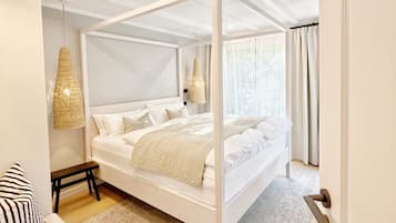 3 slaapkamers, een strijkplank/strijkijzer, reisbedje, wifi