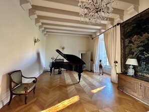 TV - Château des archevêques (Artannes-sur-Indre)
