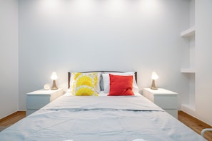 3 chambres, fer et planche à repasser, Wi-Fi, draps fournis