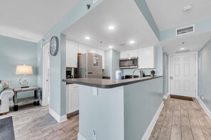 Apartment, 1 King-Bett und Schlafsofa (Sunbird 111W) | Eigene Küche