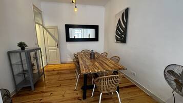 Deluxe Apartment, Private Bathroom, City View (Terrace Marquês) | Soundproofing, iron/ironing board, free WiFi