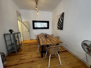 Deluxe Apartment, Private Bathroom, City View (Terrace Marquês) | Soundproofing, iron/ironing board, free WiFi - Terrace Marquês (Lisbon)