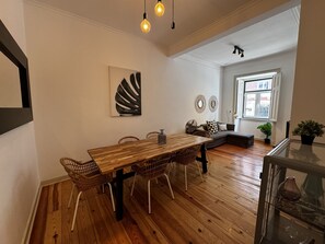 华丽公寓, 私人浴室, 城市景观 (Terrace Marquês) | 隔音、熨斗/熨衣板、免费 WiFi