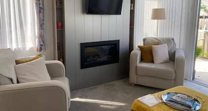 Findhorn Lodge - Peaceful - Pets - Sleeps 4