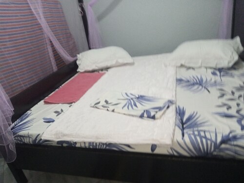 Cozy 2-bedroom family friendly apartment in a secure environment in Jinja City.