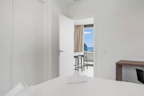 2 soverom, strykejern/-brett, reiseseng for barn og wi-fi (inkludert)