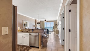 Condo, Plusieurs lits (Emerald Isle 403) | Intérieur