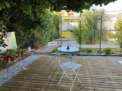 Maison 2 Chambres au Charme Authentique avec Jardin proche Centre Ville