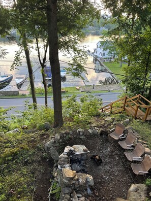 Terrace/patio - East Lake George Cottage (Queensburyuy)