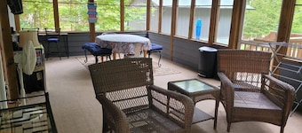 Lakefront on Nottely! Family retreat on single level with covered boat slip.