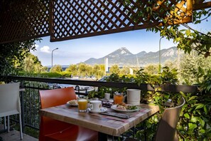 Free daily buffet breakfast - Villa Josefine Fron Lake - Adults Only (Brenzone sul Garda)