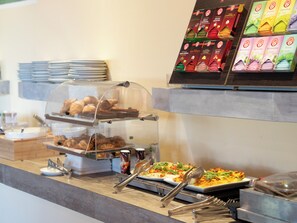 Free daily buffet breakfast - Villa Josefine Fron Lake - Adults Only (Brenzone sul Garda)