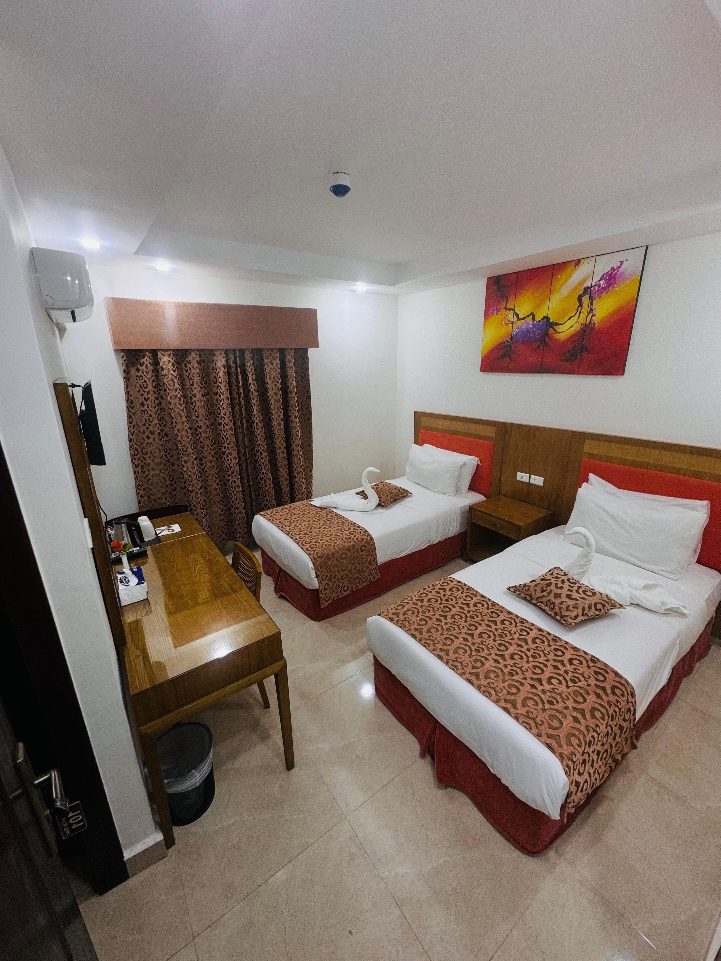 Photo - Petra Rocks Hotel