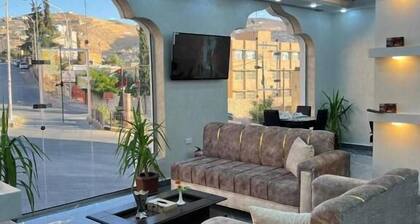 Petra Rocks Hotel