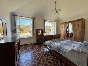 3 bedrooms, WiFi, bed sheets