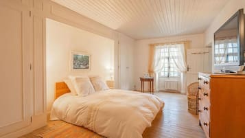 Kamar Double Klasik, pemandangan kebun | Setrika/meja setrika dan Wi-Fi gratis