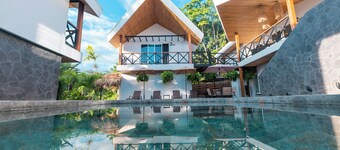 Kaloka Group-Friendly Beach Oasis, 12 Room Retreat