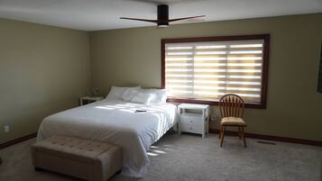 3 bedrooms, in-room safe, iron/ironing board, free WiFi
