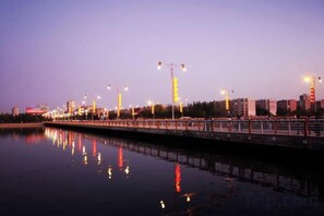صورة غير مصنفة، 5 من 31، زرّ