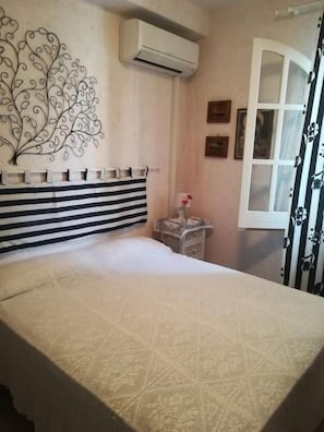 2 chambres, fer et planche à repasser, Wi-Fi gratuit