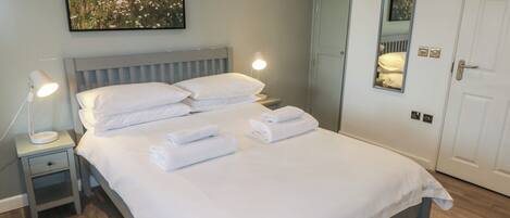 1 bedroom, individually decorated, individually furnished, free WiFi