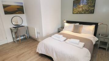 1 quarto, individualmente decorados, individualmente mobiliados