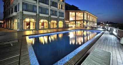 Beidaihe Bei Hua Yuan Sea View Hotel (Beidaihe Biluo Tower)