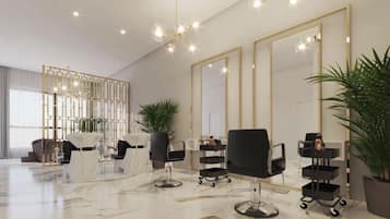1 treatment room, massages