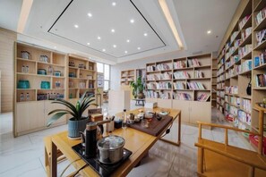 المنشأة من الداخل