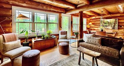 Mountainside Log Cabin on Caribou Lake