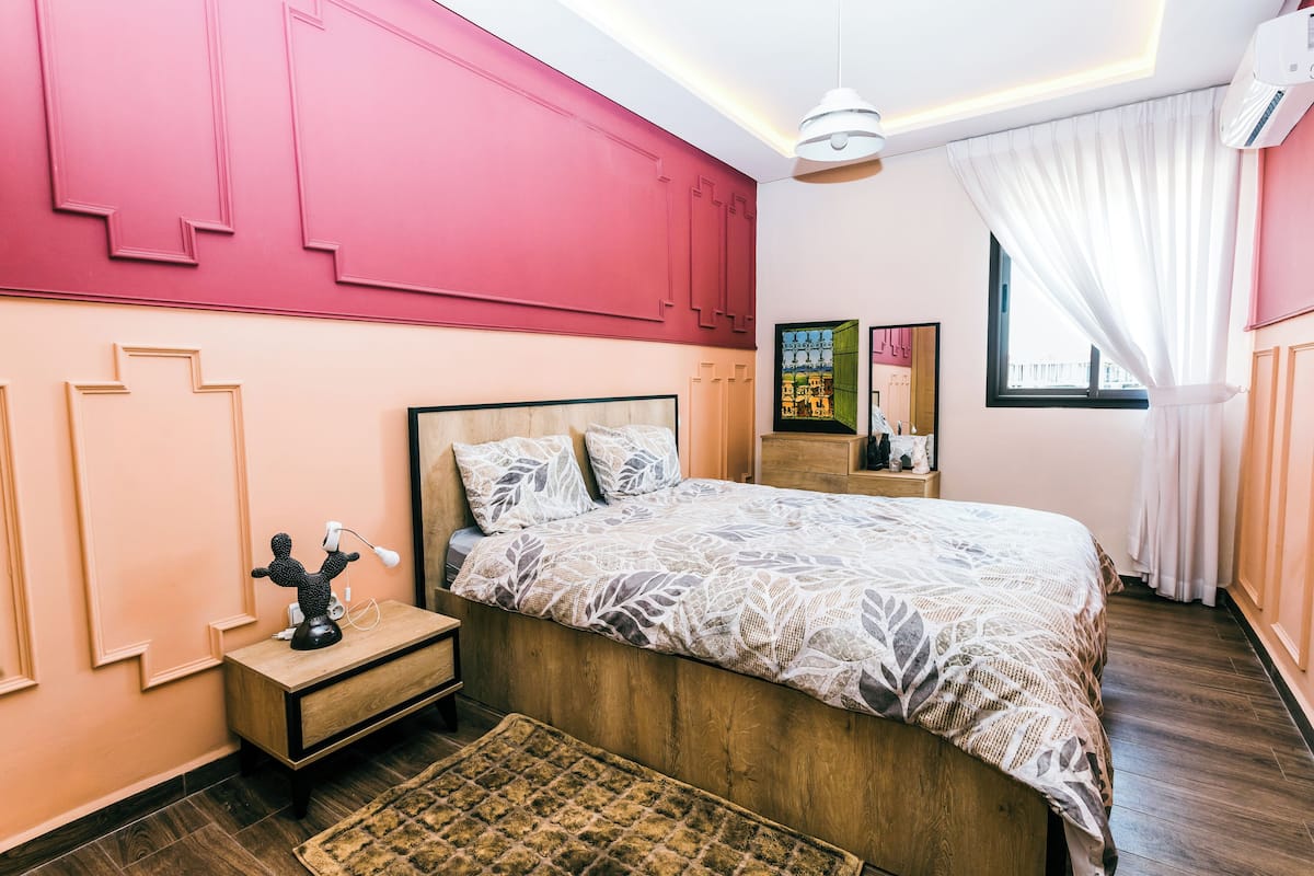 Deluxe Apartment, Balcony | 3 bedrooms, laptop workspace, blackout drapes, free WiFi