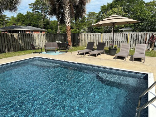 Gorgeous Home with Saltwater Pool in Midtown
