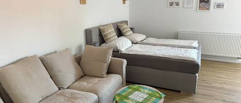 1 bedroom, WiFi, bed sheets