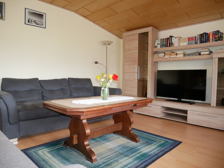 Fewo Neeberg In Ruhiger Lage Mit Grill Und Garten - Ferienwohnung - Krummin