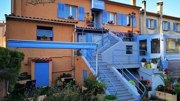 Façade de lâhĂ©bergement