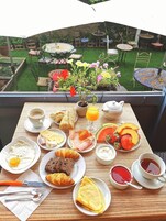 Desayuno buffet incluido todos los días 