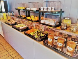 Desayuno buffet incluido todos los días 