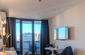 奢華套房 | 書桌、手提電腦工作空間、遮光窗簾/窗簾、隔音