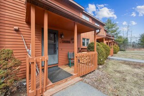 Exterior detail - NEW! Lower Sleighride 2-Bedroom Townhouse with Pool by The Summit at Gore Mountain (North Creek)