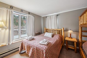 2 bedrooms, WiFi, bed sheets - NEW! Lower Sleighride 2-Bedroom Townhouse with Pool by The Summit at Gore Mountain (North Creek)