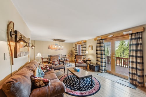 NEW! Straight Brook 5D - Adirondack-Style Townhome by The Summit at Gore Mountain