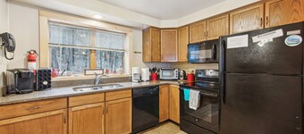 NEW! Twister 68I - Mountain Retreat with Stunning Views