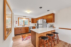 Fridge, microwave, oven, dishwasher