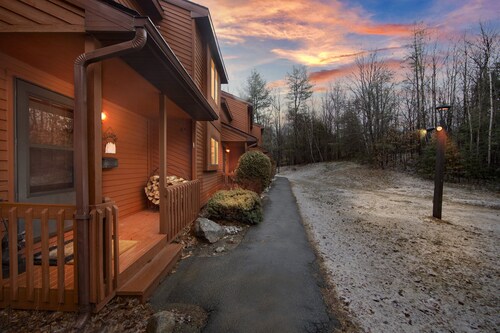NEW! Pine Knot 62H - Retreat with Private Play Area by The Summit at Gore Mountain